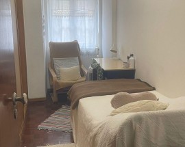 Quartos Lisboa metro Arroios ou Olaias perto IST