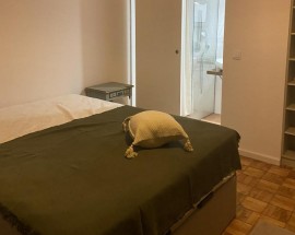Quarto individual casa banho privativa Porto av Boavista
