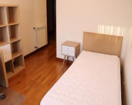Suite com otimas condicoes ao Campo Alegre