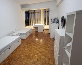 Quarto duplo espacoso a estudantes rapazes Oeiras