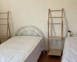 Quartos duplos por arrendar a estudantes vivenda em Bicesse