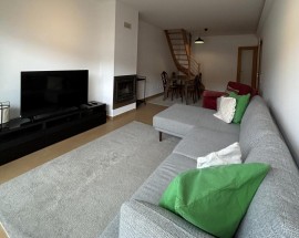 Quarto em duplex T4 Oeiras Largo das Safiras