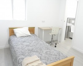 Quartos com casa de banho privada Evora rua Nova