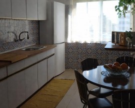 Quartos junto estacao CP Massama