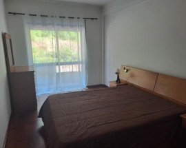 Quartos mobilados para professoras no centro de Alcobaca