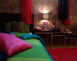 Excelente quarto individual vivenda na Sobreda da Caparica