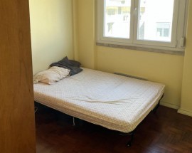 Quarto Lisboa Restelo