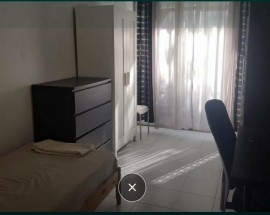 Room with balcony near Gulbenkian gardens