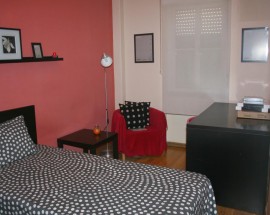 Quarto mobilado em apartamento partilhado