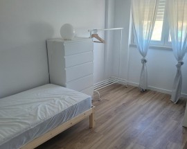 Excelente quarto metro Odivelas