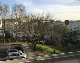 Quarto individual em Lisboa junto ao metro de Carnide