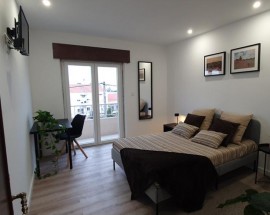 Alugo 3 Quartos em Loures