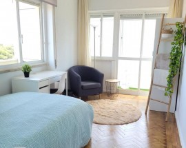 Quarto para alugar em Almada
