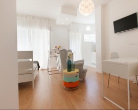 Estudio muito bem localizado com terraco Porto Trindade