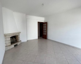 Arrendamento T4 Queijas Oeiras