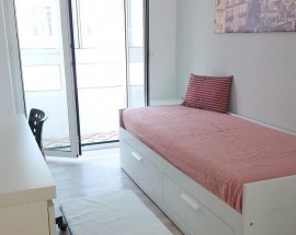 Quarto em Moscavide para estudante feminina ESTSL e ESEL