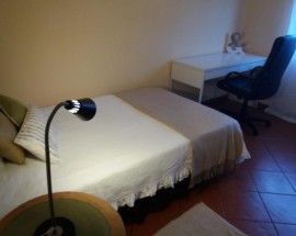 Quarto a 10 minutos a pe da Universidade e Hospital Aveiro