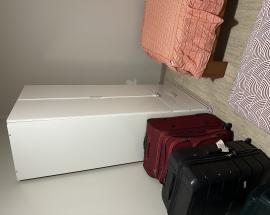 Arrendo quarto Almada rua Antonio Quadros