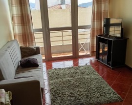 Alugo quarto para menina zona Braga Parque