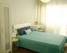 Quartos luminosos com varanda em Alfornelos
