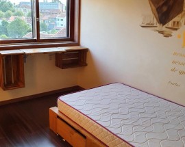 Estudantes quarto de 300 euros no Porto