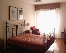 Alugo um quarto em apartamento T2 na Portela