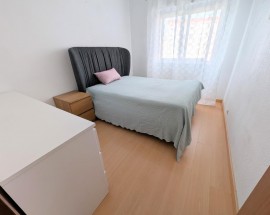 Alugo quarto a rapariga em Santo Antonio dos Cavaleiros