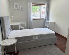 Alugo quartos em apartamento T3 partilhado na Maia