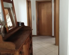 Arrendam se quartos a raparigas junto ao Amoreiras