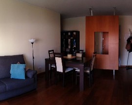 Suite ou Apartamento em Odivelas Junto ao Metro 1min