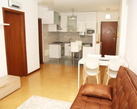 Arrendo apartamento T1 vista de Rio em Lisboa