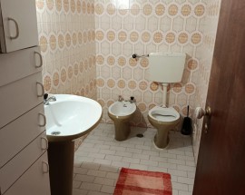 Arrendo quarto individual Loures rua Barbosa du Bucage