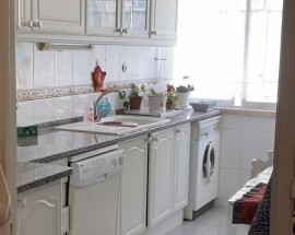 Alugo um quarto em Lisboa Benfica