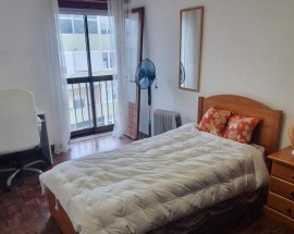 Quartos apartamento renovado no centro de Odivelas