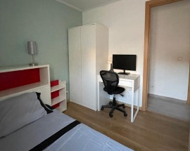 Quarto para arrendar em Vila Nova da Caparica