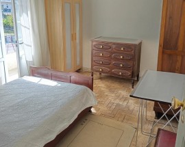Quarto com varanda em Coimbra