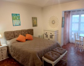 Quarto single ou duplo com wc privativo e area lounge