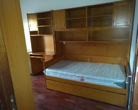 Quarto mobilado com casa de banho privativa em Gaia