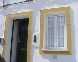Alugo andar de moradia com 4 quartos em Evora