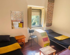 Quarto para 2 pessoas em moradia con jardim em Lisboa
