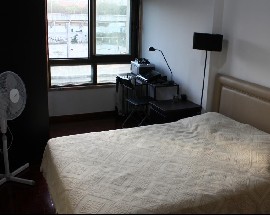 Quarto na Reboleira a 3 min da estacao metro linha Azul