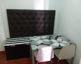Quarto em casa T3 praticamente a estrear no centro historico