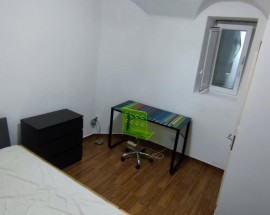 Quarto em casa T3 praticamente a estrear no centro historico