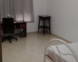 Alugo quarto em Faro a 5 min do Campus da Penha