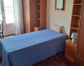 Aluga se quarto a estudante em Benfica