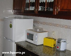 Quarto com WC privado em apartamento para meninas em Aveiro