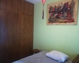 Alugo quarto individual a menina ou senhora