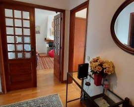 Quarto grande com wc privativo junto a Univ Fernando Pessoa