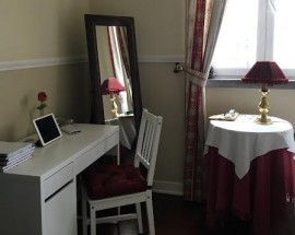 Arrendo quarto em Alges av Bombeiros Voluntarios