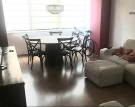 Quarto individual a rapariga em Lisboa Sete Rios